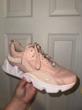 Nike Women's Blush Pink Athletic Sneaker with White Sole/ NIKE RYZ